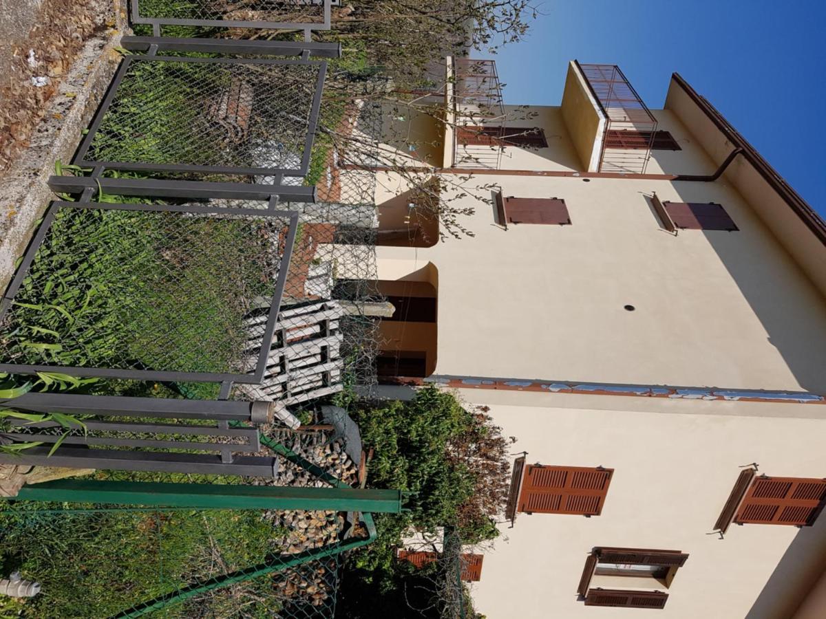 Mille Papaveri Rossi Casa Di Angela Serravalle di Chienti المظهر الخارجي الصورة